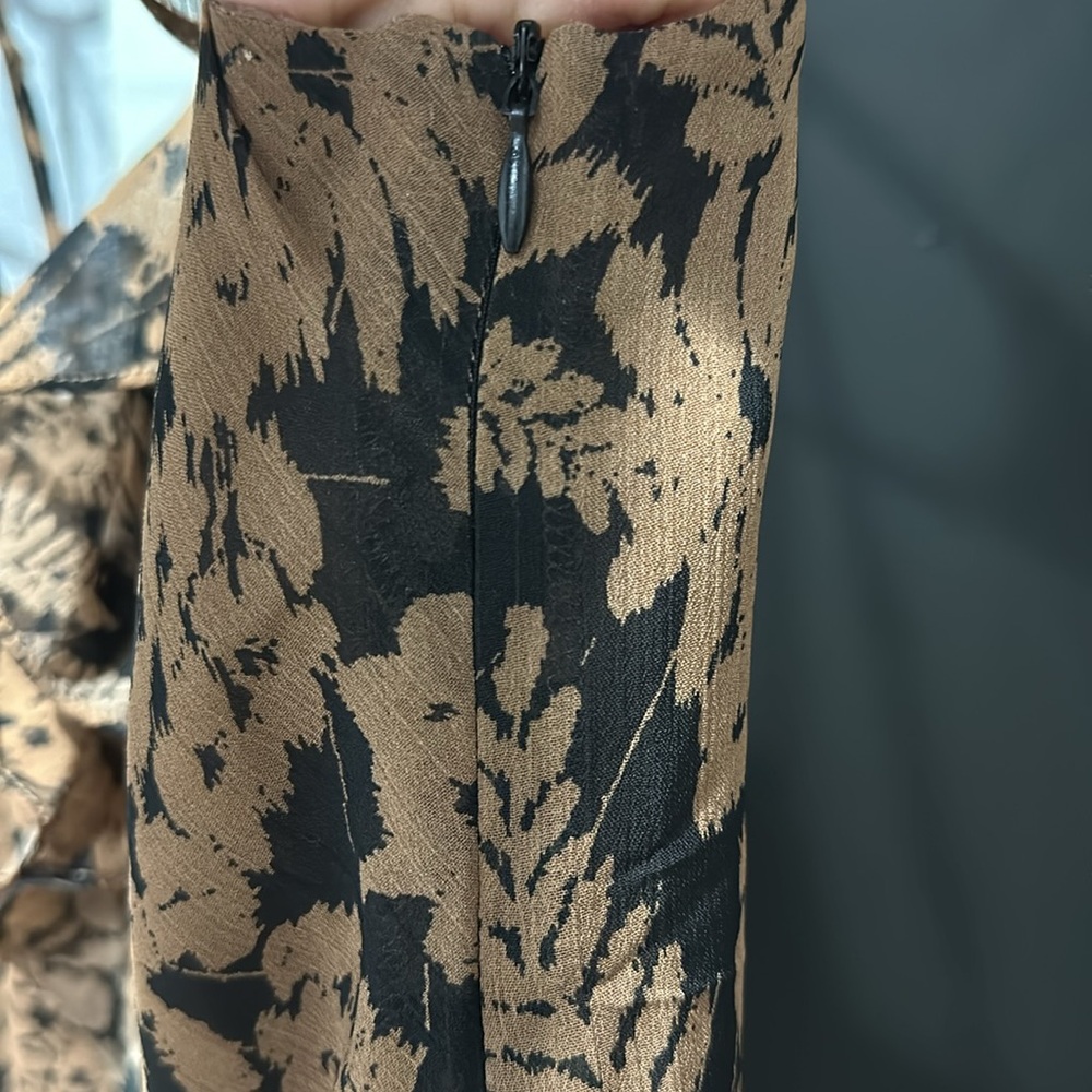 Dress - Picture 6 of 7